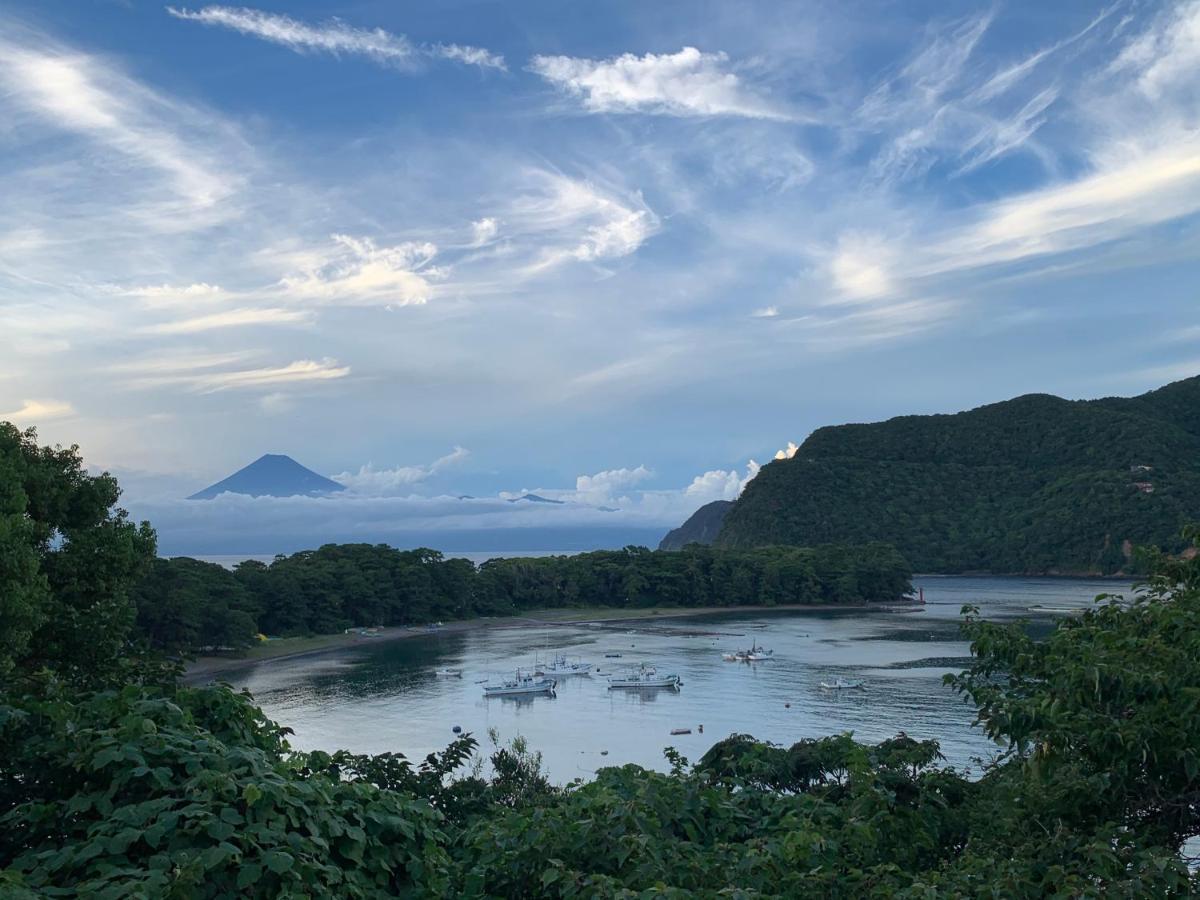 Вилла Uminca ウミンカ Нумадзу Экстерьер фото