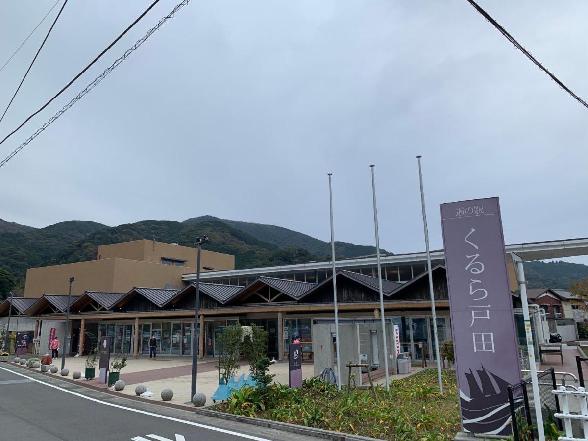 Вилла Uminca ウミンカ Нумадзу Экстерьер фото